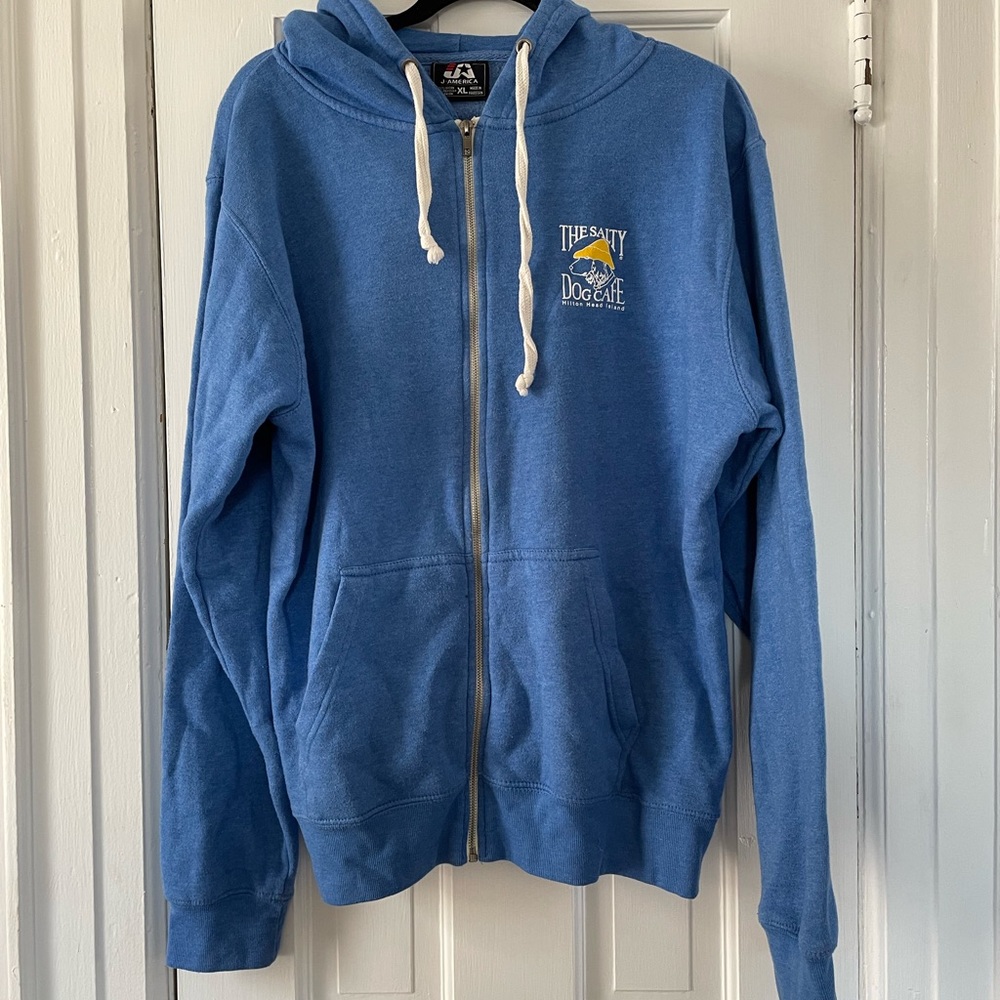 Salty Dog Cafe blue zip up hoodie! 🐶